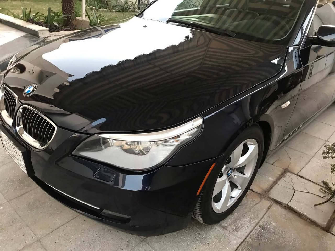 سلام وعليكم ميماتي للبيع فول مواصفات مكينه 528 نوزل قصير موديل 2008  ***********
