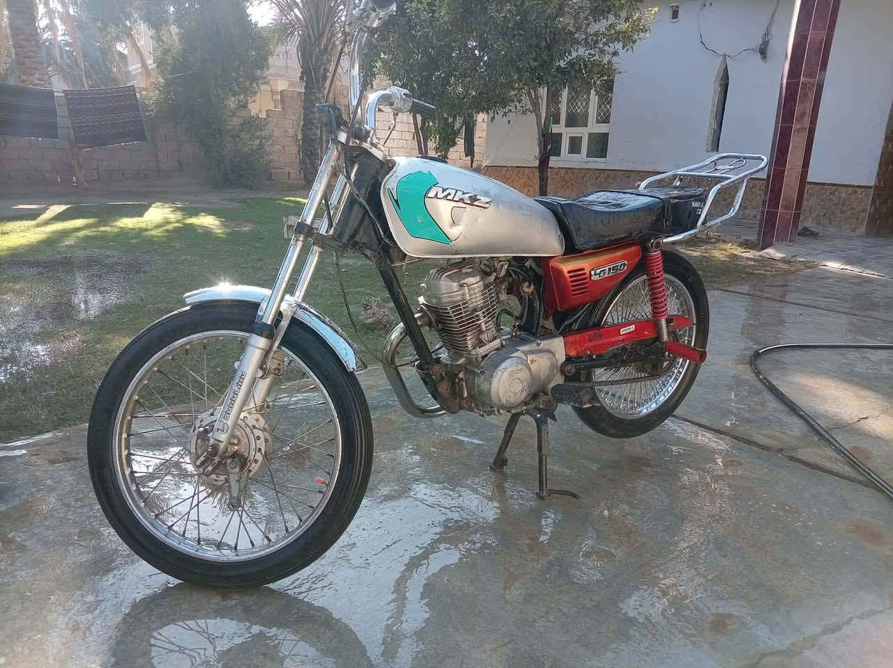 دراجه نامه ١٩ مال شغل الدراجه بيها تنقيص فقط السعر ٢٢٥ وبيها مجال مكاني كنعان البدعه ***********
