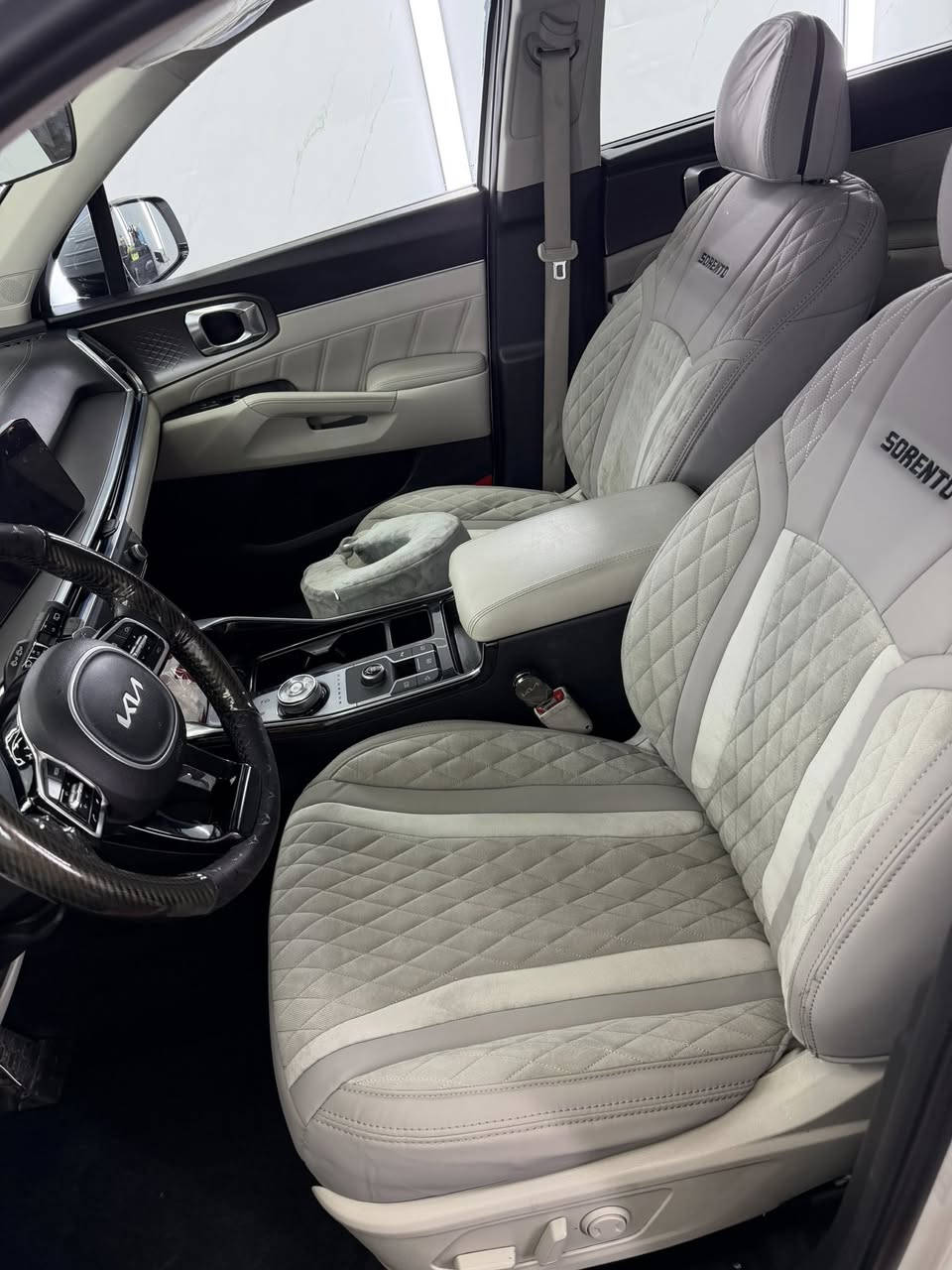 سورنتو موديل 2024 ماشيه 44 الف بيها بيدي ار بل جاملغ الامامي الساره كلش حلوه خليجي موصفات شركة الدولي موصفاتي عاديه السعر 31 الف ***********
