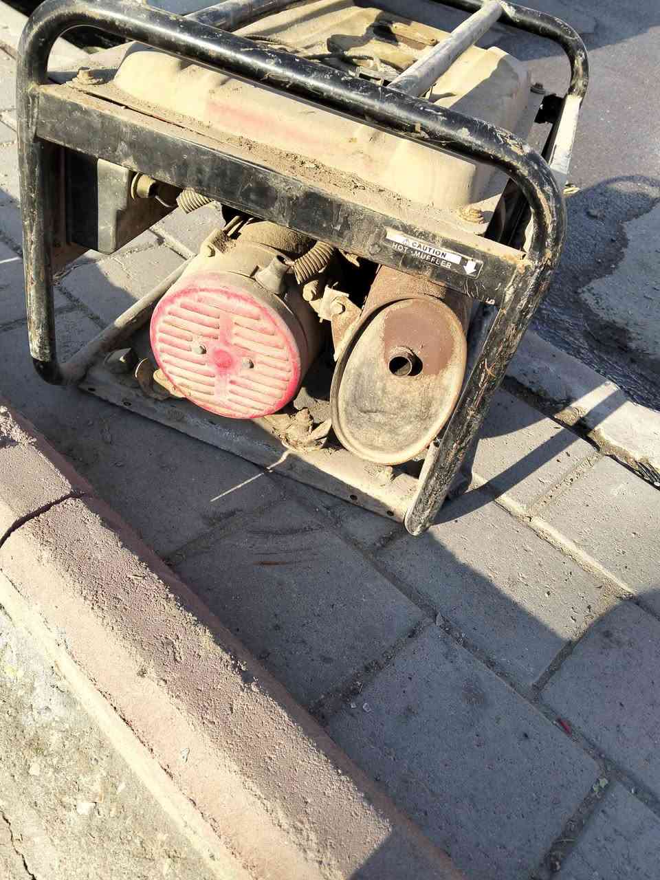 سلام عليكم مولدات البيع ال عدد 2 سعر 140  العنوان بغداد زيونة *********** اعفحص شغالات
