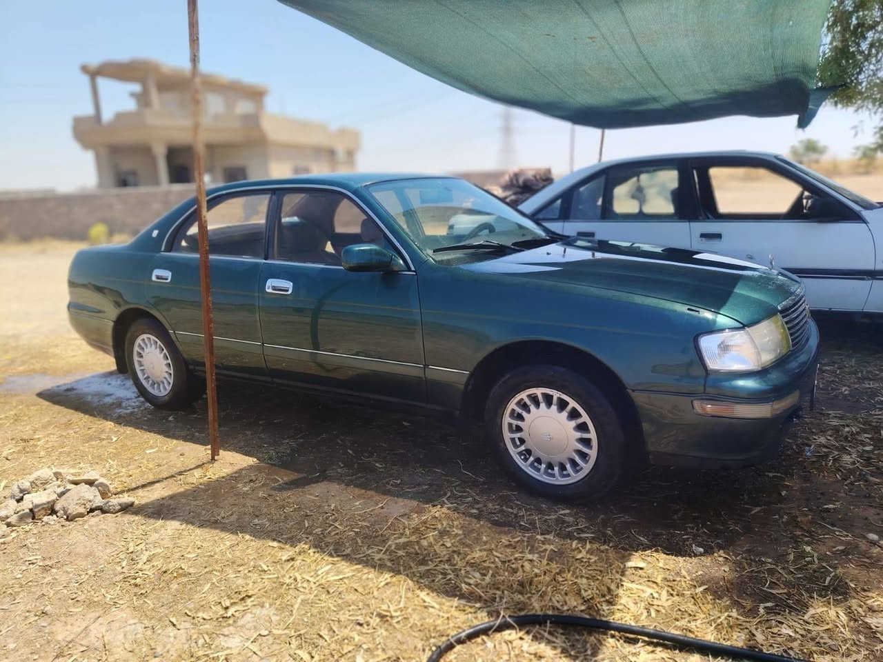 للبيع سيارة نوع بطا اقره زين وخابرني هاي التفاصيل الي اعرفها عن البطا فقط 
السيارة جديده جديده ما تصرف عليها برقي 
موديل 92
صبغ جماليه 
محرك شرط 
كير شرط 
طخه كص كلب كله شرط 
تبريد ثلج  انطيك شىرط من الدعاميه للدعاميه رقم نينوى دولي صاحبها موجود عندي وكاله منه 
الهاتف ***********
سكني موصل

