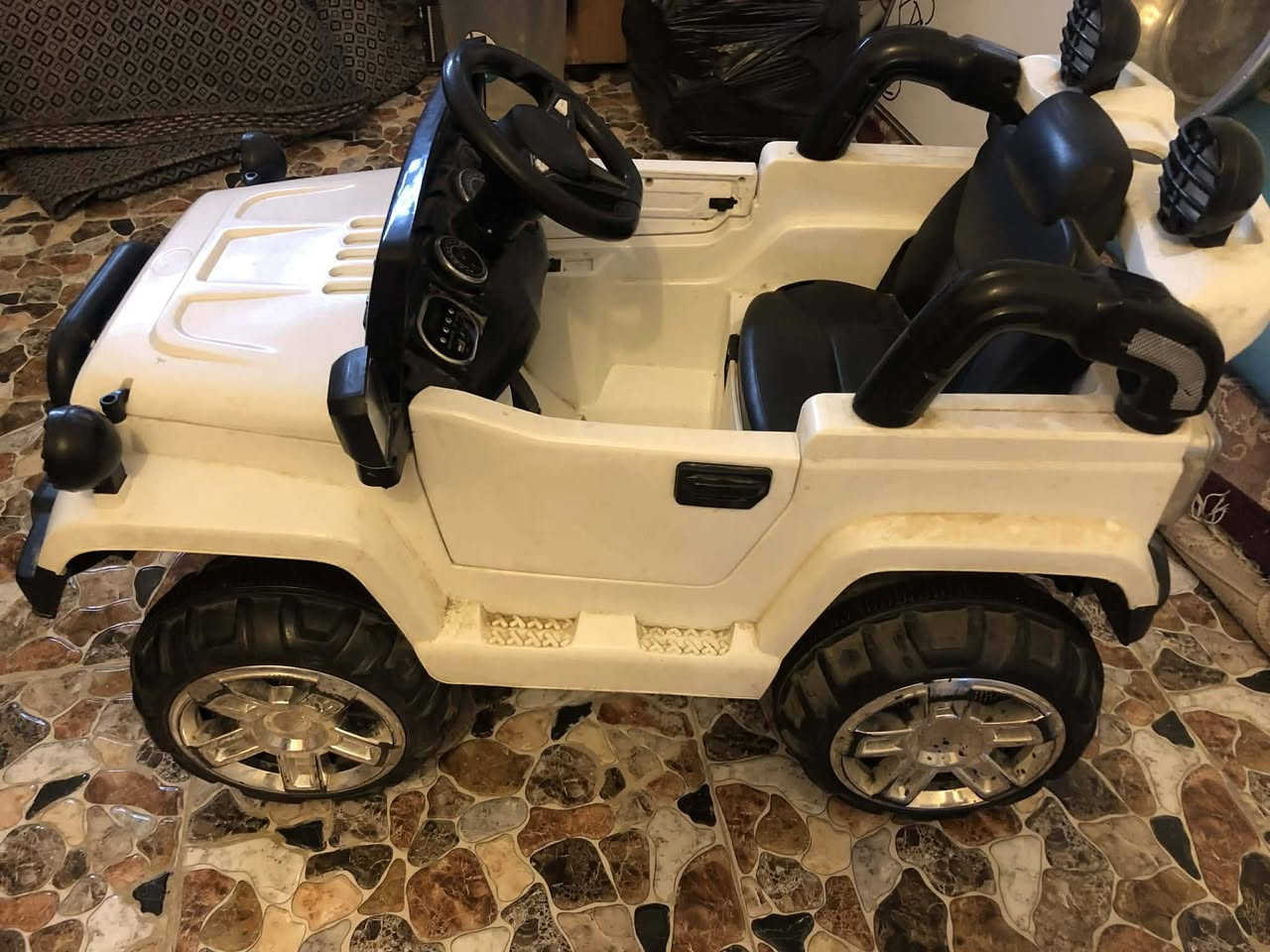 غراض للبيع نظيفات 
التلفزيون 51عقدة ب250
التخم تركي 10مقاعد  ب300
السيارة مال اطفال ناقص بطارية ب75
التلفزيون الثاني 49عقدة ب250
جهاز رياضي ب75
ميز الطعام ب100
البايسكل الوردي60
البرتقالي ب70
وبيهن مجال للمراسلة على هذا الرقم 
***********
