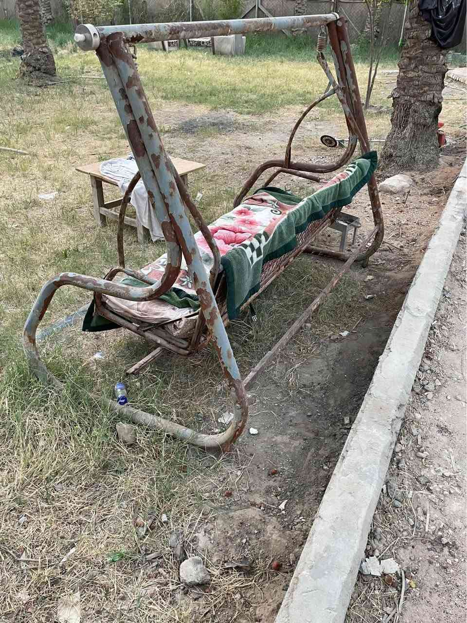 باب سلايت وطلاكتها حديد درجه اولى ثقيل جداً مستعمل قليل بسعر400 الف وبيها مجال مع مرجوحه وتخم قنفات ب200 الف وبيها مجال اتصل ***********. *********** ما موجود عنت اتصل وتدلل في كربلاء الخر الصغير السعر بي مجال لطيبين كربلاء, العراق
