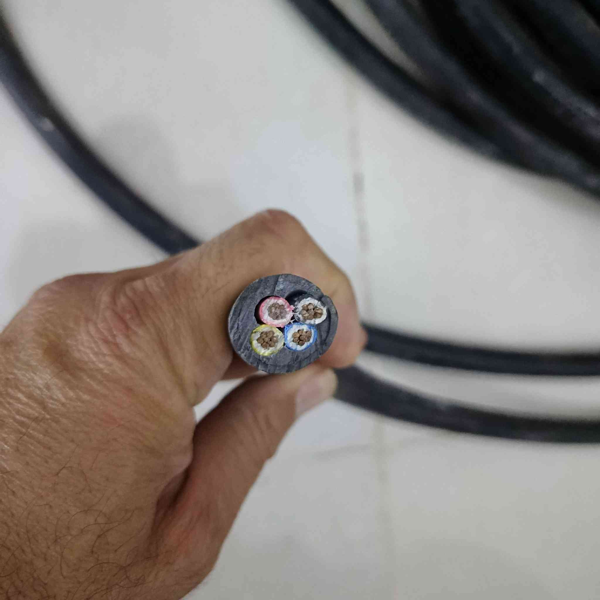 سلام عليكم وايرات كهرباء ابو ال2  ( 10) م وابو ال4 ( 20) م  للبيع


**إذا كنت صاحب هذا الإعلان وتريد حذفه لأي سبب، رجاءا أرسل رسالة إلى الدعم الفني**