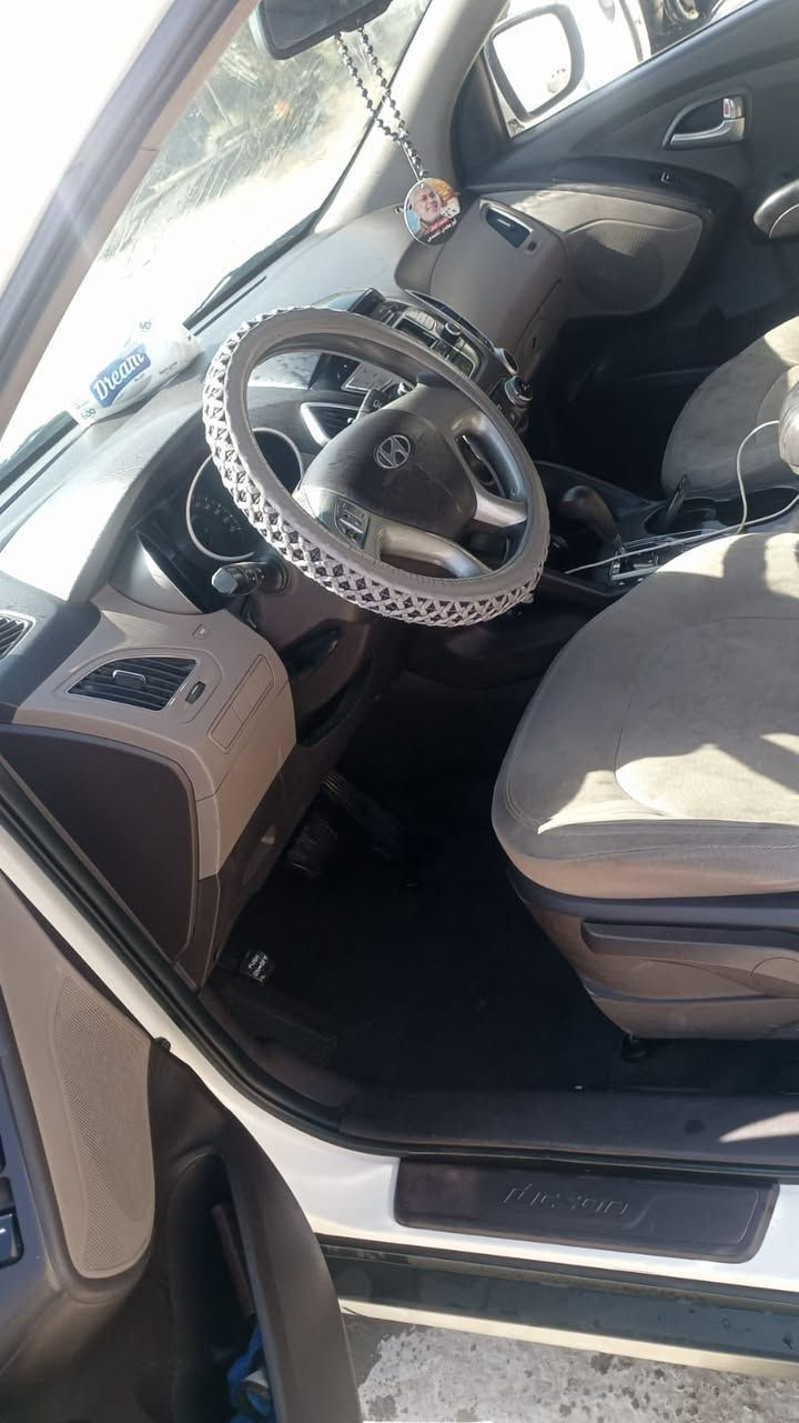 للبيع توسان  موديل 13 كفاله عدا شبر بالجاملغ الخلفي بارد كد الشبر 
باسمي السعر 160 وبيع مجال المكان القاسم ***********
