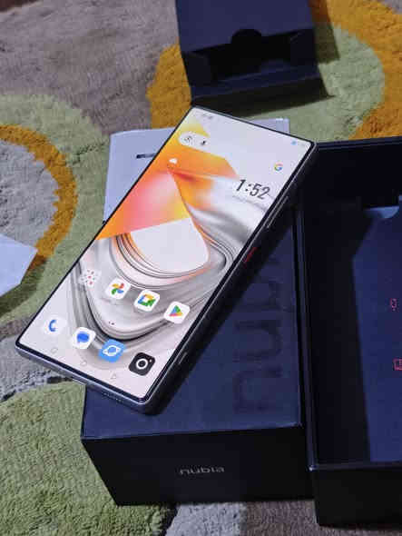 السلام عليكم نقال نوبيا 70zالترا ذاكرة 256 جهاز كامل ملحقات مكفول كفالة عامة اخو  الجديد السعر 750الف مكاني البصرة القبلة للمراسل ***********
