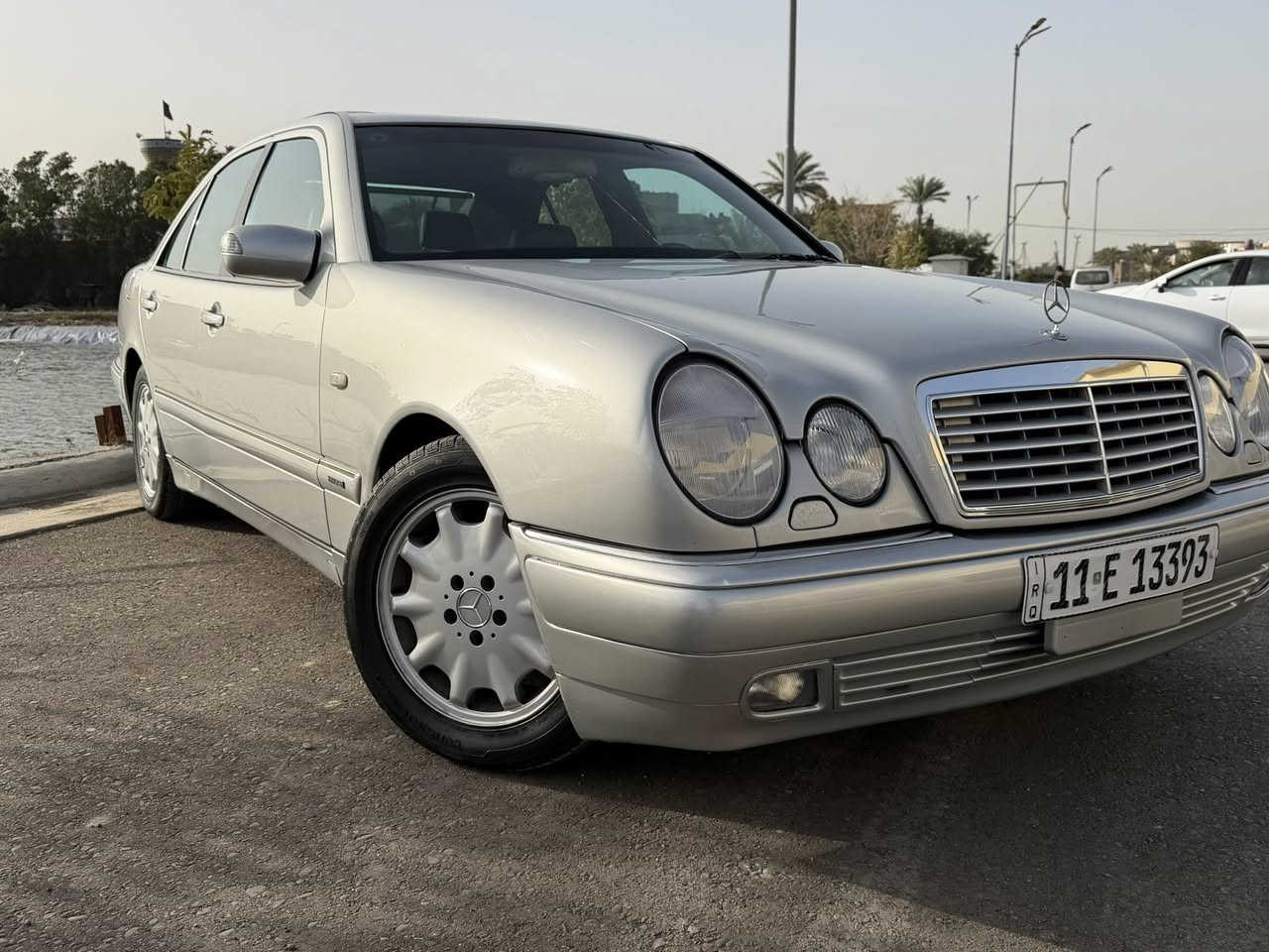 مارسيدس E320 خراطيم موديل 96 افنكارد سياره فول مواصفات كشنات جلد كهرباء خزن ميموري برده كهرباء مري شفط ستيرن كهرباء سياره موصفات فول زنون عالي ناصي مكينه كير حداديه شرط سياره جاهزه مناقصها شي تبريد +تدفه كهربائيات كولها شغاله وبلاد صبغ فقط بدون حادث سيارت رقم بغداد نكليزي هزه جديده سعر 110 بيها مجال شي قليل ستفسار *********** مكان سياره بغداد بلديات
