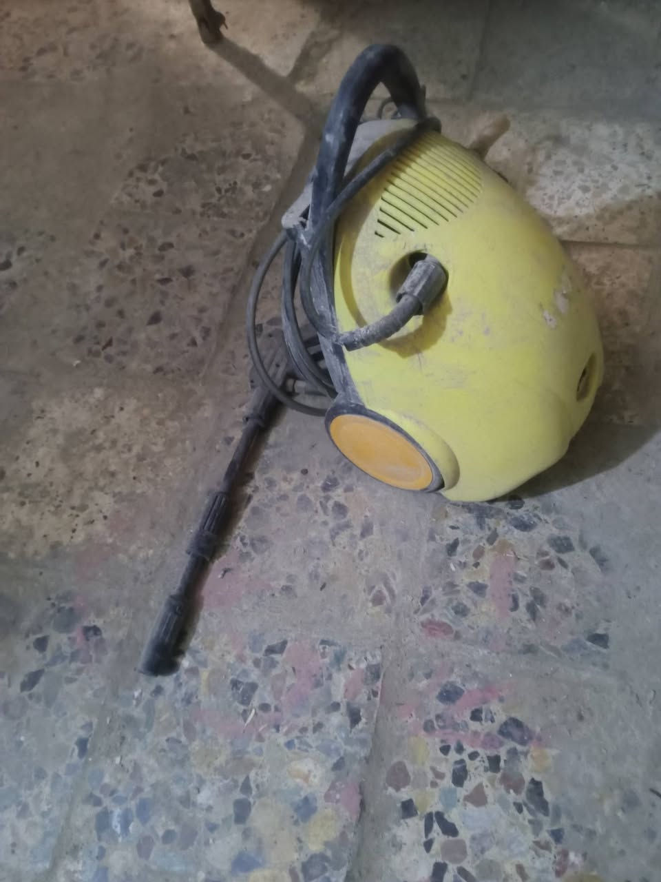 السلام عليكم فاره اصليه ماطور نحاس للبيع٧٥ الف كامله***********
