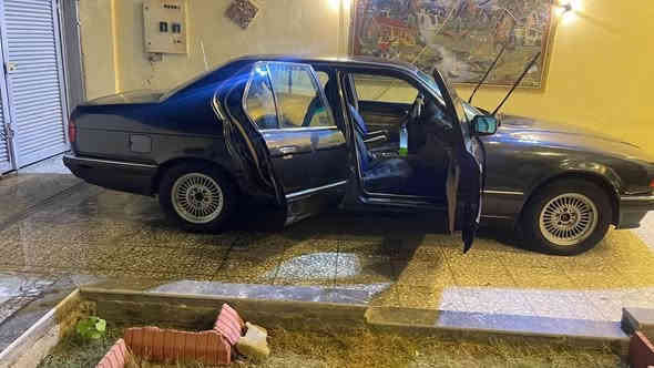 اسلام عليكم BMW موديل ٩١ لون اسود كذابي 
الحجم ٧٣٥  

حجم المكينة ٦ سلندر ٣٠٠٠  /٥٠٠ 
 
السيارة مكينة كايمة عوزهة بس مكينة   كير  عادي هية اصل اوتماتيك مبدل عادي بس بدون لا تحوير ولا كص فتحت من سيارة ٧٣٥  اصل كير عادي وشديتة 
السيارة ايفرلو جديد 
عبوة كاملة فيت بيم جديد » طوافة  
بلكات جدد نوزلات جدد 
تبريد ثلج وية فتحت سويج 
صدر امامي خلفي جديد 
تخم تاير جديد استوني شادة صيني درجة اولا اسمة كوم فورس 
اويالة شعاع  
كشنات كهرباء تبريد قطعتين 
صبغتهة جديدة  مصبوغة جمالية فقط لا ضربة ولا معجون 
السيارة كاملة عوزها فقط مكينة مكملة مال جناي   السيارة بسمي تحويل ثاني يوم سنوية ل ٢٠٣٢ 
رقم ديالى مشروع وطني 
وارد ياباني 
مكان السيارة بغداد العبيدي 
رقم الهاتف *********** 
ما متواجد عل فيس الشراي يتصل وبي خير ويدلل 
السعر ٤٠ 
شرط اكلج اخف من مال السايبة
