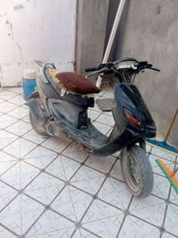 دراجه دولفين شغاليه وبيها مكينه نضيفه الدراجه تايرات وصالنصه جدد  السع...