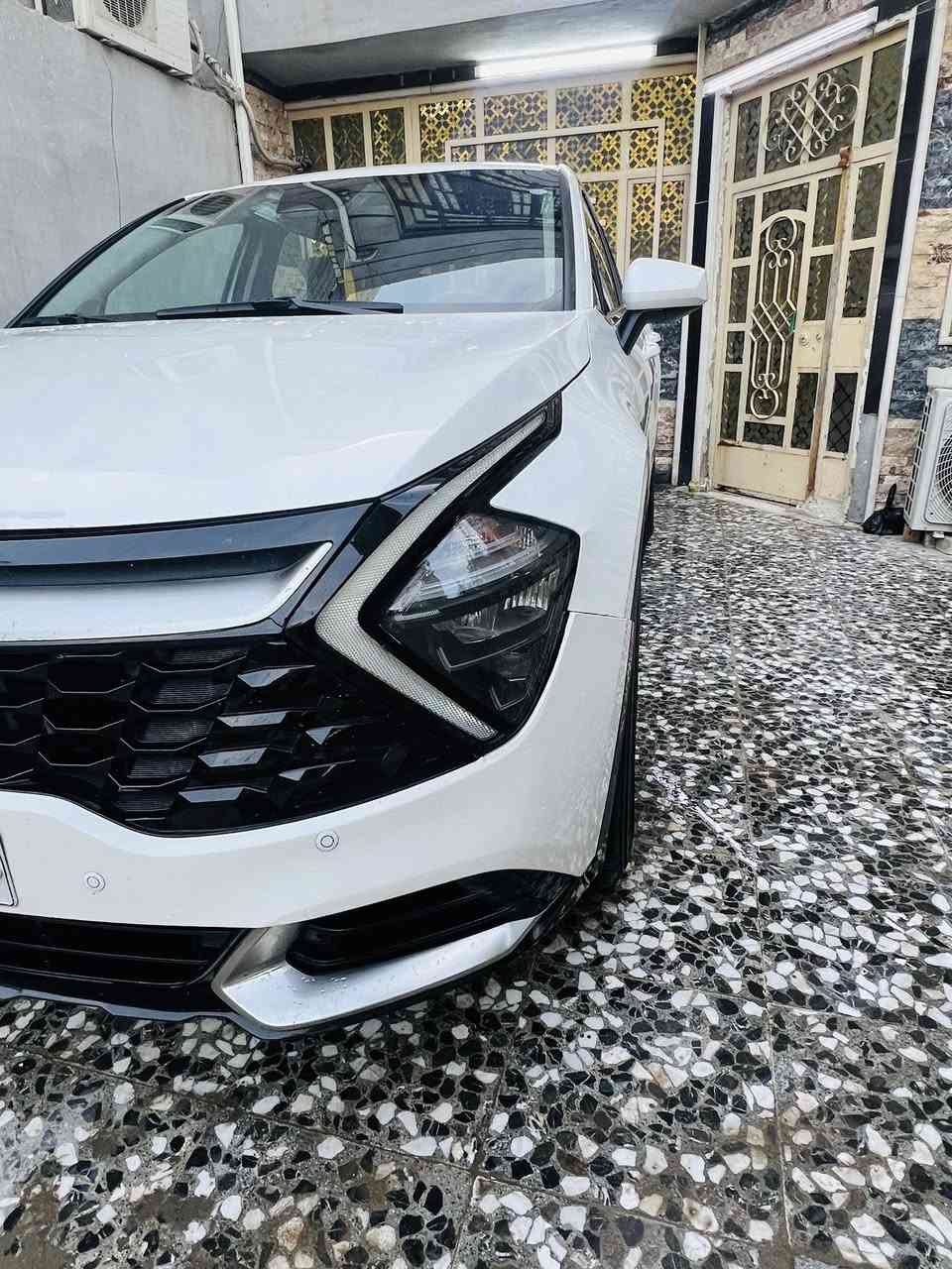 سلام عليكم
كيا سبورتج مديل ٢٣ امريكي 
محرك ٢٥٠٠
حادث موجود بسونار  بارد فقط بدون صبغ 
ليبل واحد سياره 
ماشية ١٠٠ 
السعر ١٨٢ وبيها مجال بسيط 
عنوان السياره بغداد 
رقم الهاتف ***********
