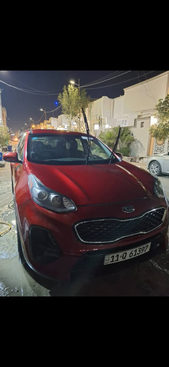 كيه سبورتج ٢٢ وارد امريكي السيارة جديدة بيها بس قطعة وحدة جاملغ ايمن كير أو مكينه حدادية كشر كفالة ماشية ٤٣ السيارة نضيفه السعر 165 مع المجال العنوان بابل شارع 80 للاستفسار الاتصال على ***********
