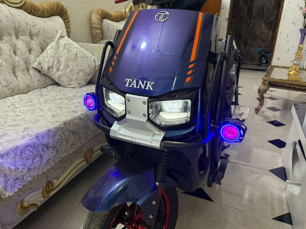 من رخصة الادمن للبيع موطور TANK الكهربائي، موديل حديث، نظيف فول ومكفول من الصرف، استخدام خفيف، شكله مرتب وأداؤه ممتاز. السعر 750وبي مجال حك الجيه والبيع لمكان الحبانيه خلف مستشفى الرشيد للاستفسار خاص ***********
