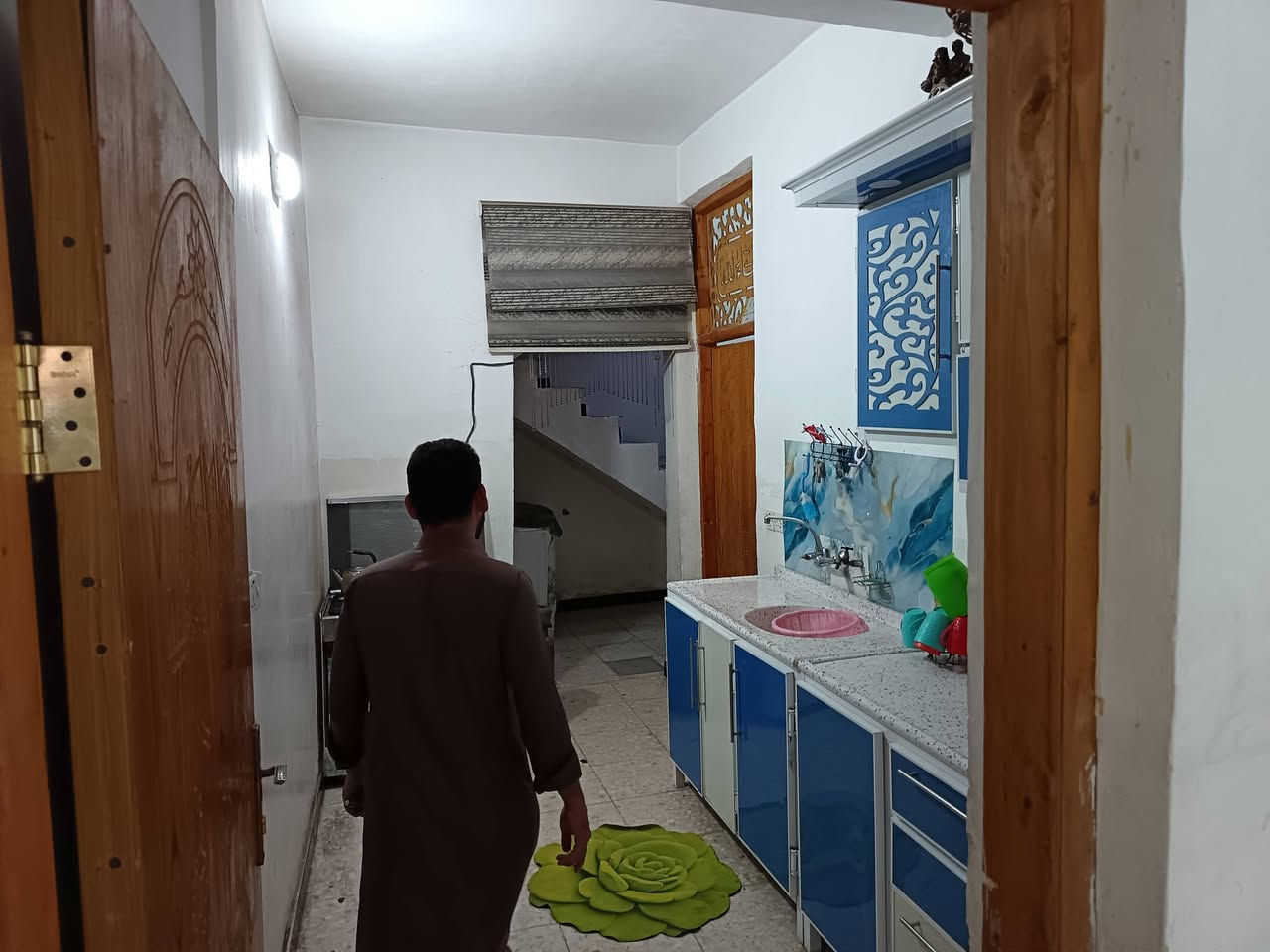 السلام عليكم
بيت للايجار مساحه ٦٥ متر ركن شارع ١٥ قرب معمل البواري

استقبال وغرفة نوم وصاله ومطبخ ومكان خزن صاله درج معزوله

للاستفسار 

***********

***********

علما ان البيت بي عائله ساكنه حاليا يفرغ يوم ٧/١
