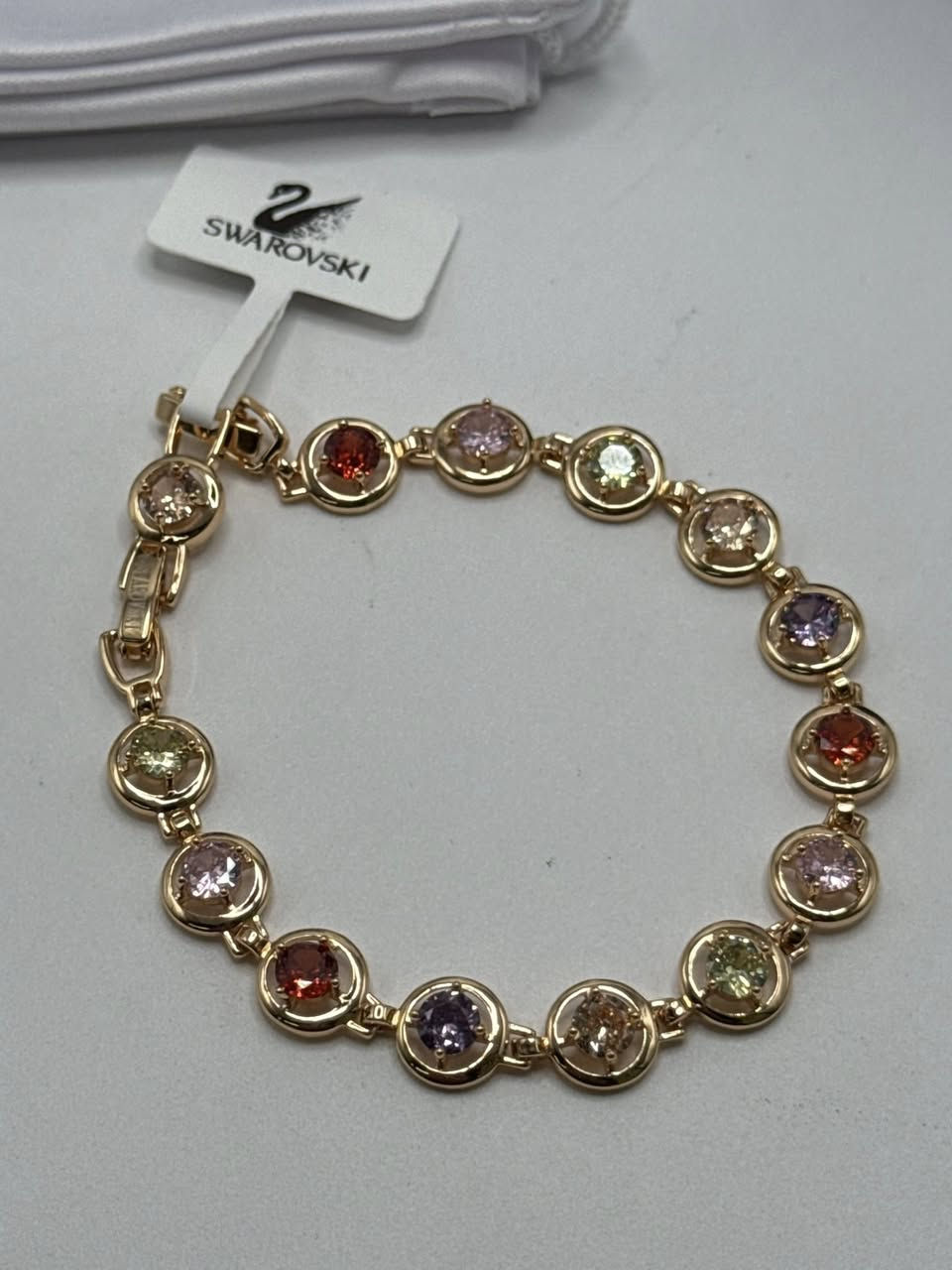 سوار ماركة swarovski امزون مع التغليف
يوجد توصيل كافة محافظات العراق


**إذا كنت صاحب هذا الإعلان وتريد حذفه لأي سبب، رجاءا أرسل رسالة إلى الدعم الفني**
