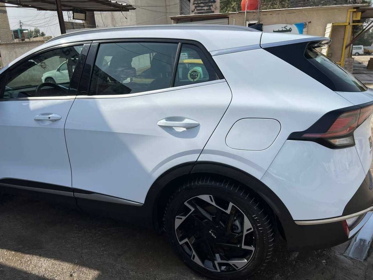 سبورتج 2024 مكفوله كفالة عامه من ضربه وصبغ وبارد وفتح كير ومكينه مكفولات سياره مكفولة من كلشي من تكحيل خدش سياره بأسمنا ماشية 32 الف سبير منازل سياره جديده بمعنى الكلمه فول سونار موجود بيها مواصفات عدا البانوراما السعر 223 المكان بغداد البلديات رقم الهاتف ***********
