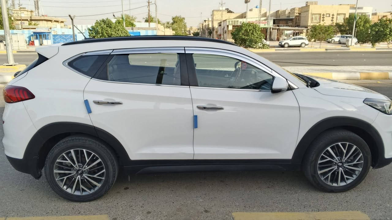 توسان 19 خليجي للبيع
فول مواصفات الكاصد 

محرك و الكير والتبريد والحدادية مكفولة 

البودي عندك السونار مع الصور قمرية واكعة عليها شواصي لغود براكيت ما بيهن شي حسب السونار والمكفول تعرفون سعره 

السعر 155 وبيها مجال بسيط

السيارة رقم بغداد وباسمي 

السيارة موجودة في كربلاء

***********
