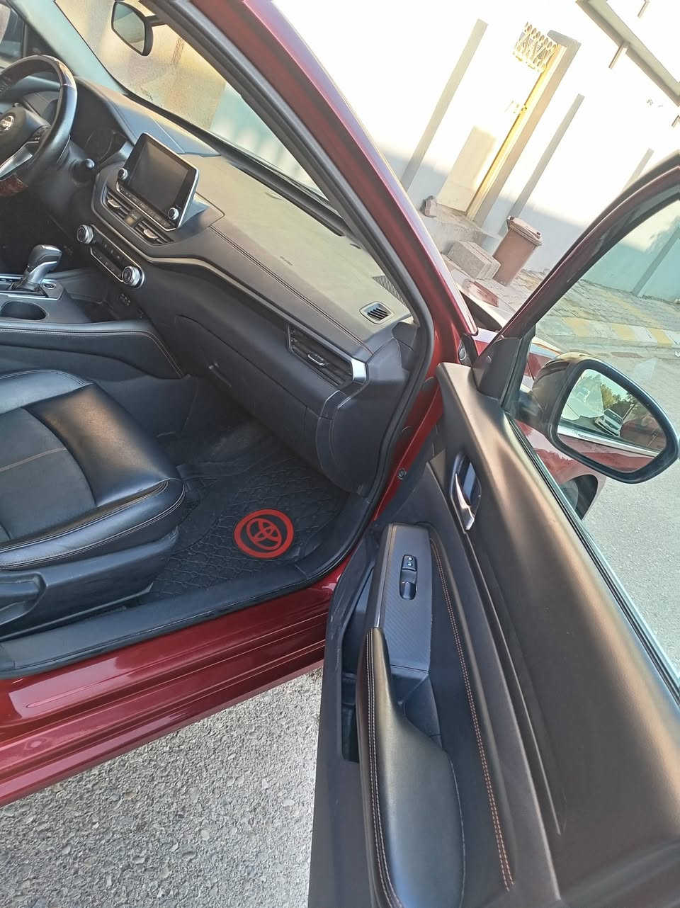 السلام عليكم  نيسان التماا 2020 محرك وكير بالشرط SR فول مواصفات ماعده الفتحه ضررهه جامغ امامي وربع بنيد  بدون دواخل والسونار مرفق بالمنشور. للبيع والامراوس حسب القناعه  السعر 142وبيهه مجال مكاني ديالئ ناحيه السعديه الجبل  ***********
