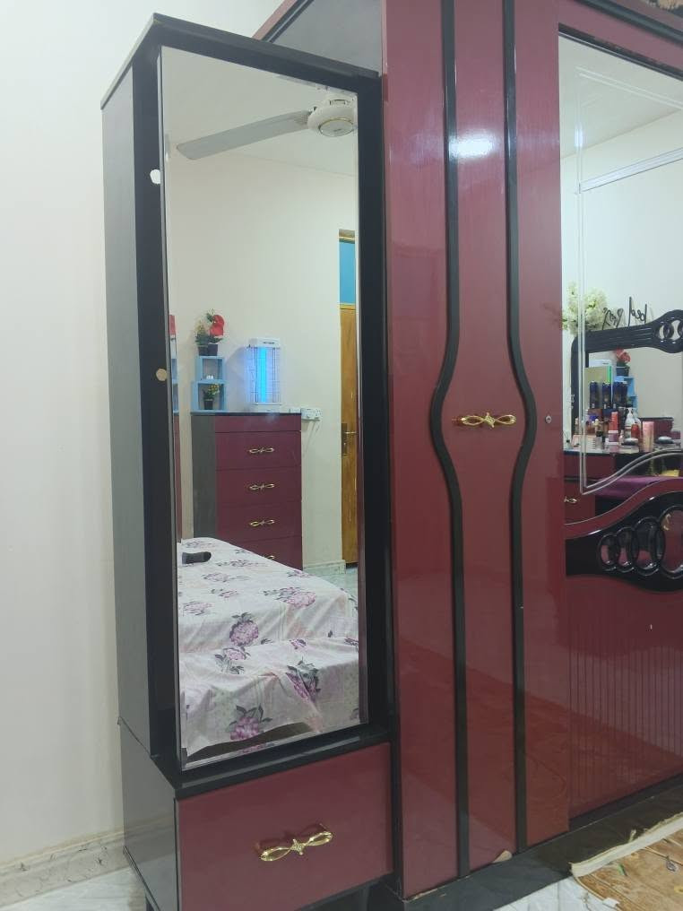 السلام عليكم غرف نوم تركي ضخمة نضيفة السعر 800وبي مجال المكان الدورة ***********/***********بيهن واتساب
