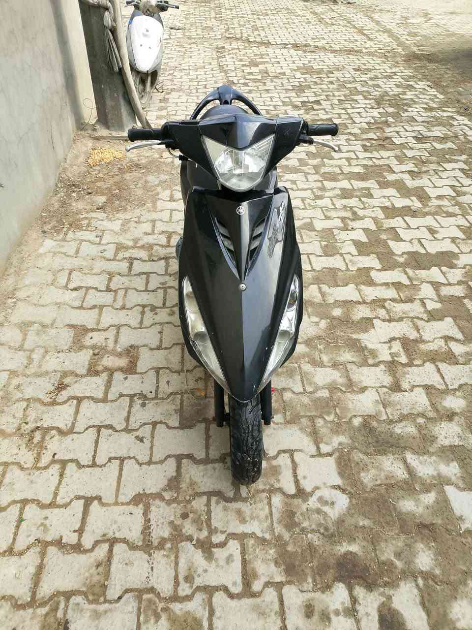 سلام عليكم دراجه ماكس 120مضلع دراجه جديده مناقصهه كلشي كلهه شغالله ما مفتوحه كهربائيات كلهه شغاله سلف هندر كله شغال كفر بلادي دراجه مال رمبه السعر 600 مكاني بغداد الحريه الشراي يتصل ***********
