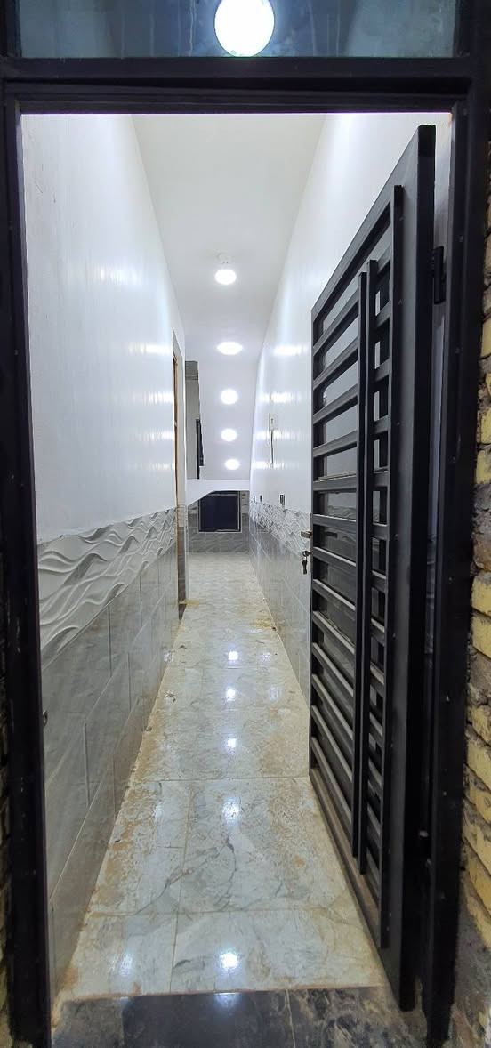 🏛 مكـــــتــــب مــحــــمد الامــــارة للـــعـــقـــار 🏛

🎗 نعلن عن بيع مشتمل في الطشاش الثانية بناء حديث 2024🎗

♦️-- مساحه 100 متر ❗️✅️
♦️-- واجه 5 م ↔️✅️
♦️-- النزال 20 م ↕️✅️
♦️-- عرض الشارع 10 متر ✅️
♦️-- طابق واحد يحتوي على :- غرفة + هول + استقبال + مطبخ + صحيات داخلية وخارجية 
♦️-- المنطقة توجد فيها خدمات تبليط + ماء + كهرباء + مجاري

♦️-- السعر بالنقد 99 وبي مجال !!

♦️-- السعر عن طريق المبادرة 107 وبي مجال !!
_______________________________
لـــلاســــتـــفـــســـار الاتـــصـــال عـــلـــى :
📱📱📲📲

*********** رسول الامارة
.
#عنوان_المـــكـــتــب
طشاش الثانية / نهاية شارع الاسعاف الفوري / ركن توزيع عميشة والضباط

🏛 مكـــــتــــب مــحــــمد الامــــارة للـــعـــقـــار 🏛 دهل اوران, واسط
