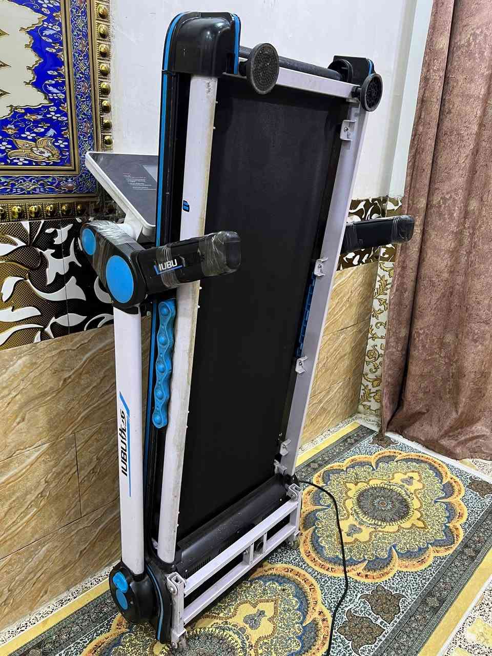 جهاز جري جبلي دبل ماطور ماركة ايوبا شاشه لمس عباره عن ايباد بيها يوتيوب تكنيك وبيها مناظر طبيعيه تحكمات لمس شتريد بيها يحمل120KG وسرعه عاليه14.8 وجبلي عالي 15 درجه الشاشه تعد وقت سعرات حراريه قياس نبضات القلب مسافه مقطوعه كذلك بي اواكس بلوتوث شاحن موبايل جهاز يطبك ومياخذ مساحه حته يداته تطبك تكدر تخلي وره البرده وميبين بعد😀كامل مواصفات سعره 275 الف بغداد يوجد توصيل جميع المحافظات ***********

