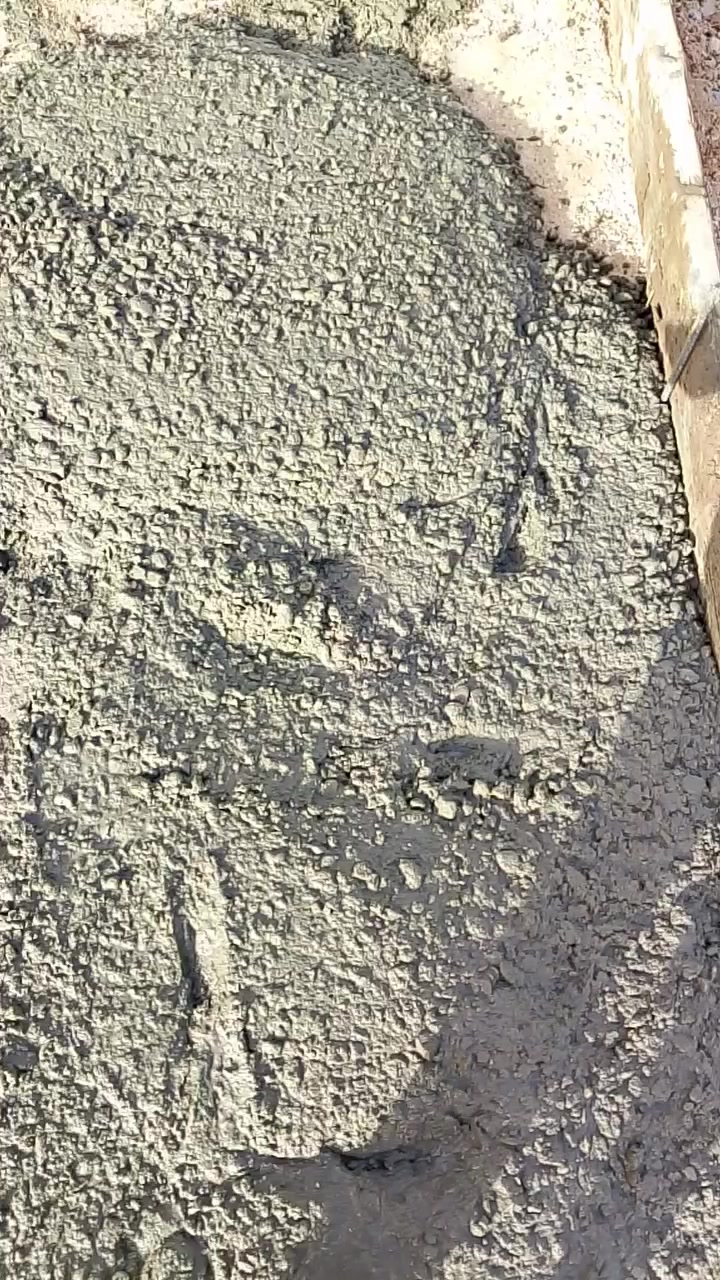 ***********السلام وعليكم  اي شخص محتاج صب رباط او صب البيت من الداخل اوصب فوك العگاده تصليطه يرسلني كادر كامل من خباطه وعمال شغل نضيف ومرتب  ***********
