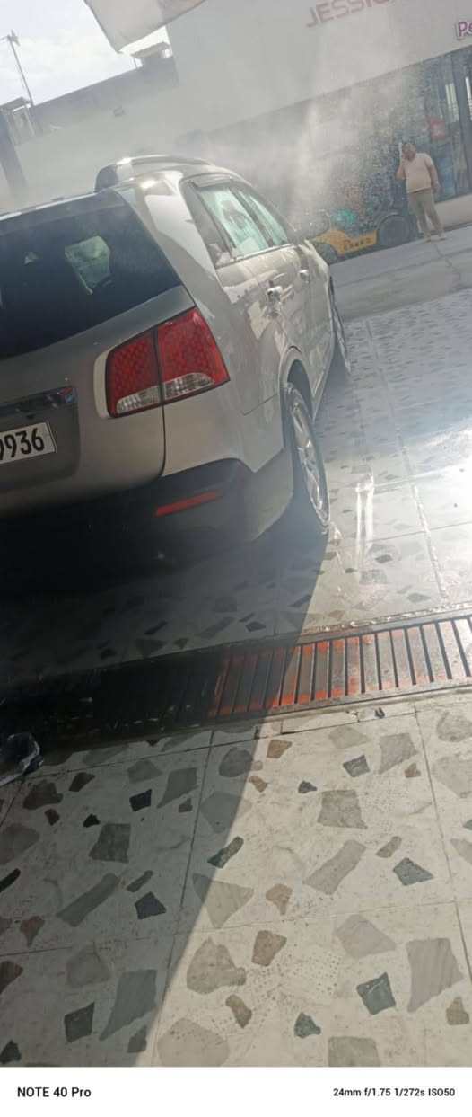 السلام وعليكم كيا سورينتو للبيع موديل
2013 محرك 6 مامفتوح  ماشيه 100
وين من يعجبك روح افحص
سياره مكفوله فقط بيها ملاحظات بسيطه 
قطعتين تبريد ثلج شرط
سبعه راكب رقم نينوئ بسمي الئ 2029
اني الشرعي مالتها شرط التحويل 
الرقم /*********** بي واتساب
