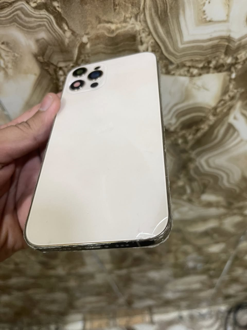 سلام عليكم شاصي ‏iPhone 12 Pro الصورة بفطر صغير مكان بصره الحيانيه رقم الهاتف***********
