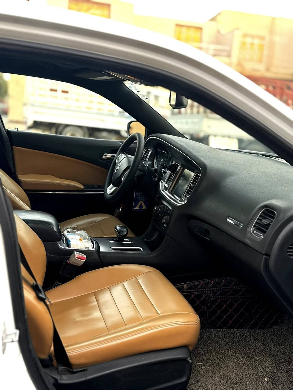 ⸻

🔥 للبيع دودج جارجر بحالة ممتازة جدًا 🔥

 خليجية 💎
فول مواصفات للاخيرر بدون أي نقص
السيارة بحالة نظيفة جدًا، استخدام شخصي
مكفولة

🔧 كفالة عامة 
🚗 تخم تاير جديد الاصلي سعره 500$
⚙️ المكينة والكير والشاصي بحالة ممتازة
❄️ التكييف شغال 100%
📉 المشي: 90 ألف كم فقط
السيارة ما تحتاج أي صرف، تركب وتمشي

💰 السعر: 215
السعر مناسب جدًا لحالتها ومواصفاتها

📞 للاستفسار :
 ***********
