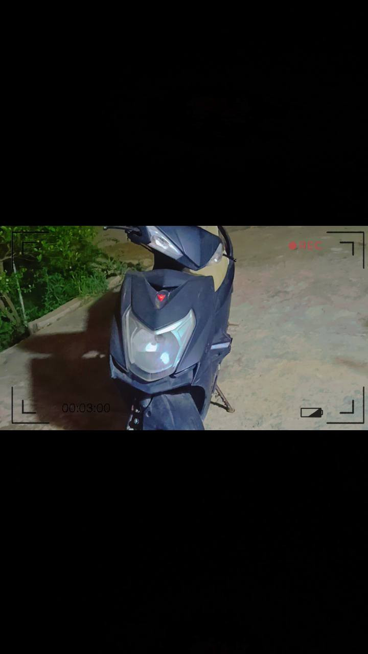 السلام عليكم دراجه سكنس مكينه ماكس عدله ياباني كامله كلشي شغال بيه كهربائيات سلف + هندر النقص البيه يرادله تجفيت السعر 250 مكاني الحر ***********
