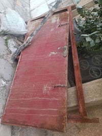 باب تفصال ثقيل للبيع مترين طول و90 عرض 75 الف07827050548