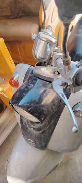 دراجه  كلاسك الله شاهد نضيفه بس ممغسوله ناقصه بس باتري وشغل سلف نص نكره شوكت متجيه سعر 200 
مكاني امين ثانيه بغداد ***********
