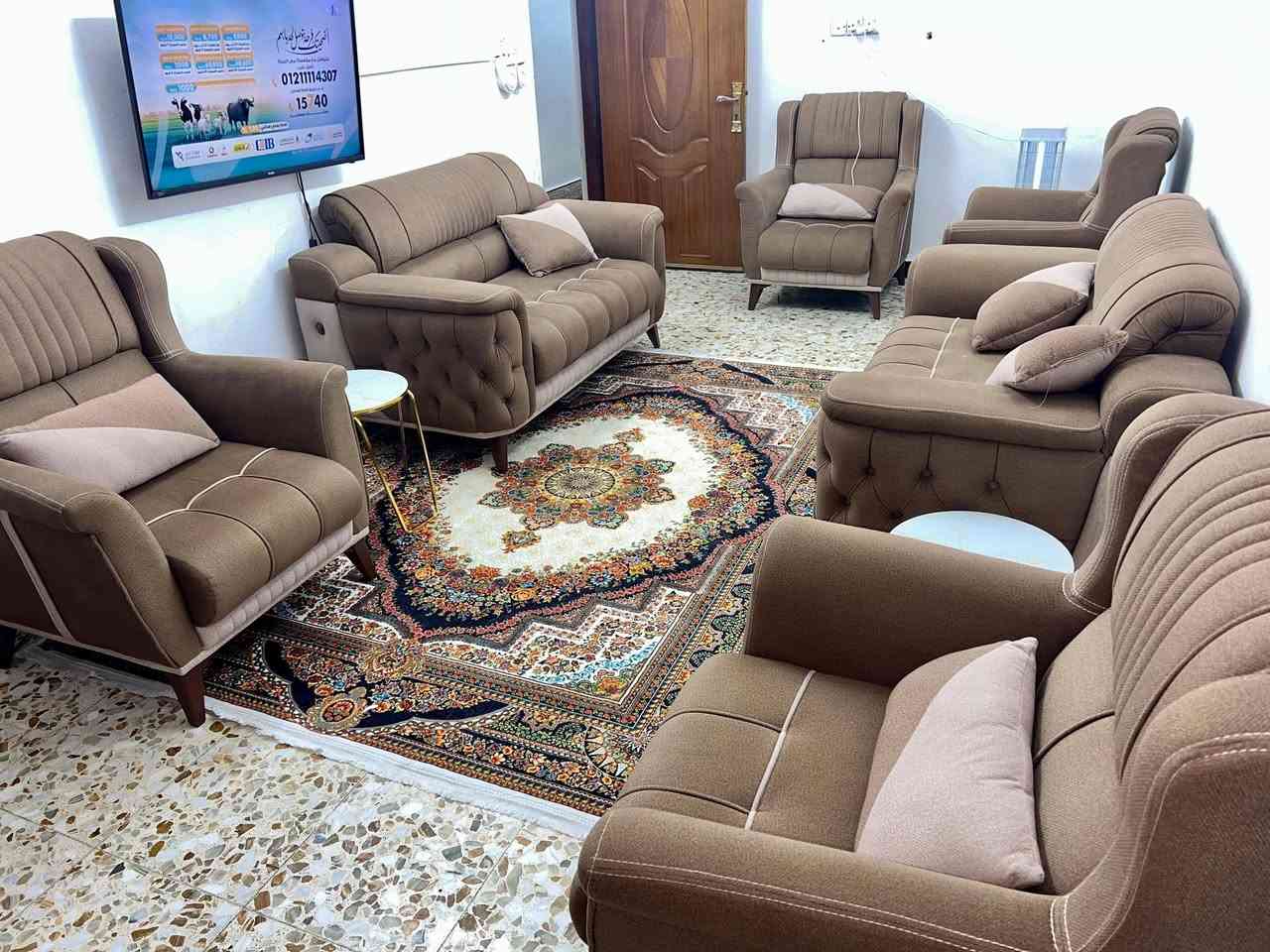 للبيع 🚨
تخم أثاث نوعية ميلانو كامل، يتكون من 6 قطع بحالة جيدة جداً ونظافة 95٪.  

💰 السعر: 750 ألف  
📍 الموقع: بغداد / الحبيبية  
📩 للاستفسار: ***********
