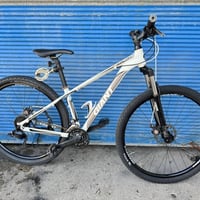 جيانت TALON • ٢٩ انش • نظيفه