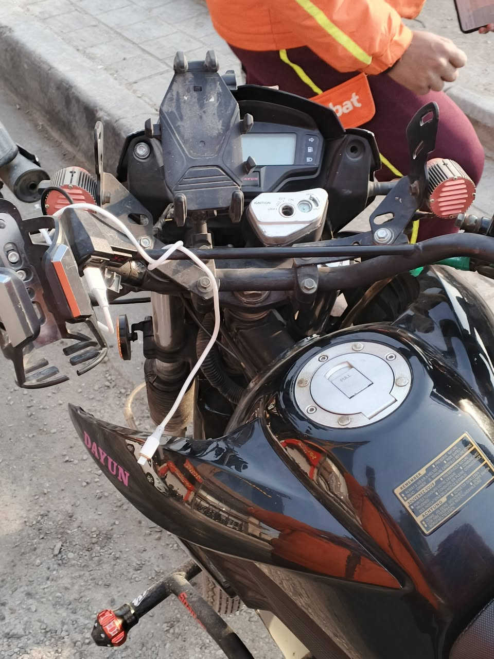 سلام عليكم ديوان قفاز مكينه 200 رقم كربلاء ماشيه 19الف عنوان بغداد بلديات رقم ***********
