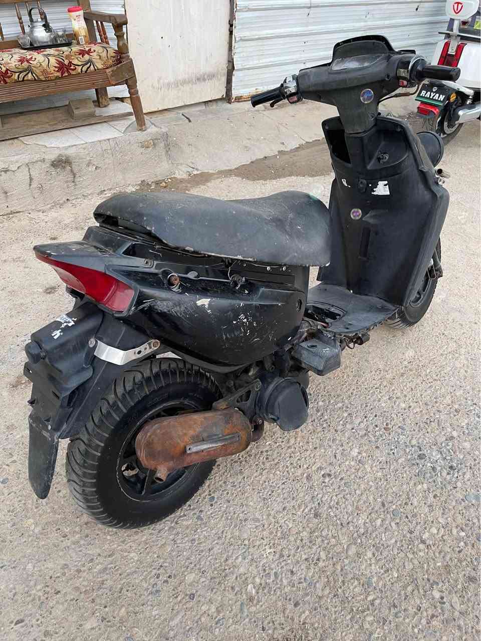 اكزز ياماها خبط مكينة 100 نظيفة وجاهزة سعرها 300
خاص ماجاوب الشراي يتصل وعدي واتساب 
*********** عمارة, ميسان

