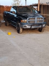 ٢٠٠٦ • ٦ سلندر • دبل خلفي