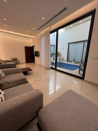 صباغ وابو ديكور اليحب ادزله نماذج من شغلي يتفضل وتساب 07731178532🌹