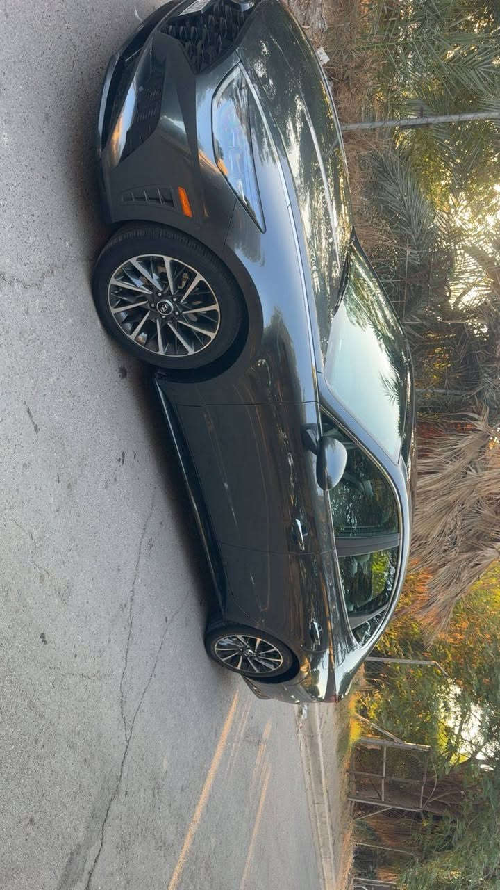 السلام عليكم سوناتا 2022 لمتد اعلى فئة بالمواصفات رقم بغداد باسمي هزة جديدة تحويل ثاني يوم للبيع او المراوس حسب القناعة 
1.بنوراما
2.بصمة وبصمة ابواب 
3.تشغيل عن بعد 
4.تقديم وترجيع بالبصمة
5.رادارات امامي خلفي جانبي 
6.كاميرات 360 درجة
7.داتا شو 
8.تبريد كشنات
9.تدفئة كشنات
10.تدفئة ستيرن
11.شاشة عدادات ديجيتال
12.شاشه كبيرة تعمل بنظام ( ابل كار بلي واندرويد اوتو )
13.دبل جام (لتعزيز العزل) 
14.مكينة 1600 تيربو 🚀
15.لدات امامي خلفي 
16.كشنات جلد ابيض ملكي 
17.حساسات خلفيه
18.مازدات لدات عدد 4 ليزريه
19.فتح صندوق ذكي 
20.بصمة ابواب لمس 
21.تحديد مسار 
22.قيادة ذاتيه
23.اوتو بارك
24.سستم صوت سماعات عدد 12 سماعه 
25.دمامات صوت من شركة BOSS الالمانية
26.انضمة قيادة عدد 4 ( سمارت/ سبورت / كوستم / سمارت )
27.لد داخي متغير ب 360 لون 
28.خزن كشنات
29.نظام ترحيب
30.اريل نفكيتر
31.تبريد منفصل المناخ 
32.نظام تبريد اوتو ( عند الاتصال ينخفض مستوى التبريد لعزل الضوضاء )
33.لايتات امامية اوتو عند تشغيل العالي والناصي وعند التشغيل والاطفاء
34.ماسحات اوتو عند المطر 
35.كروس سرعة 
36.توقف ذاتي عند الاقتراب من الخطر ( مانع تصادم )
37. كير 8 نمر DCT 
38.شفتات ستيرن 
39.ويل 18 انج
40.قياس ضغط الاطار 
41.شحن لاسلكي
42.جام الاماميات اوتو 

السيارة بجم كبس حادثهه باب وجاملغ ونص الباب الخلفي صبغ وحافة البنيد السيارة ماشية 52 ميل بدون دواخلي بدون شواصي بدون لغود صورة الحادث بالمنشور ورقم الشاصي موجود بالمنشور سيارة جاهزة بدون اي نقص وبدون اي مصرف للبيع بسعر مناسب او المراوس حسب  القناعة السعر. 160  ومعروفة اسعار خواتهه مكانهه بغداد شارع فلسطين 

للاستفسار
***********
