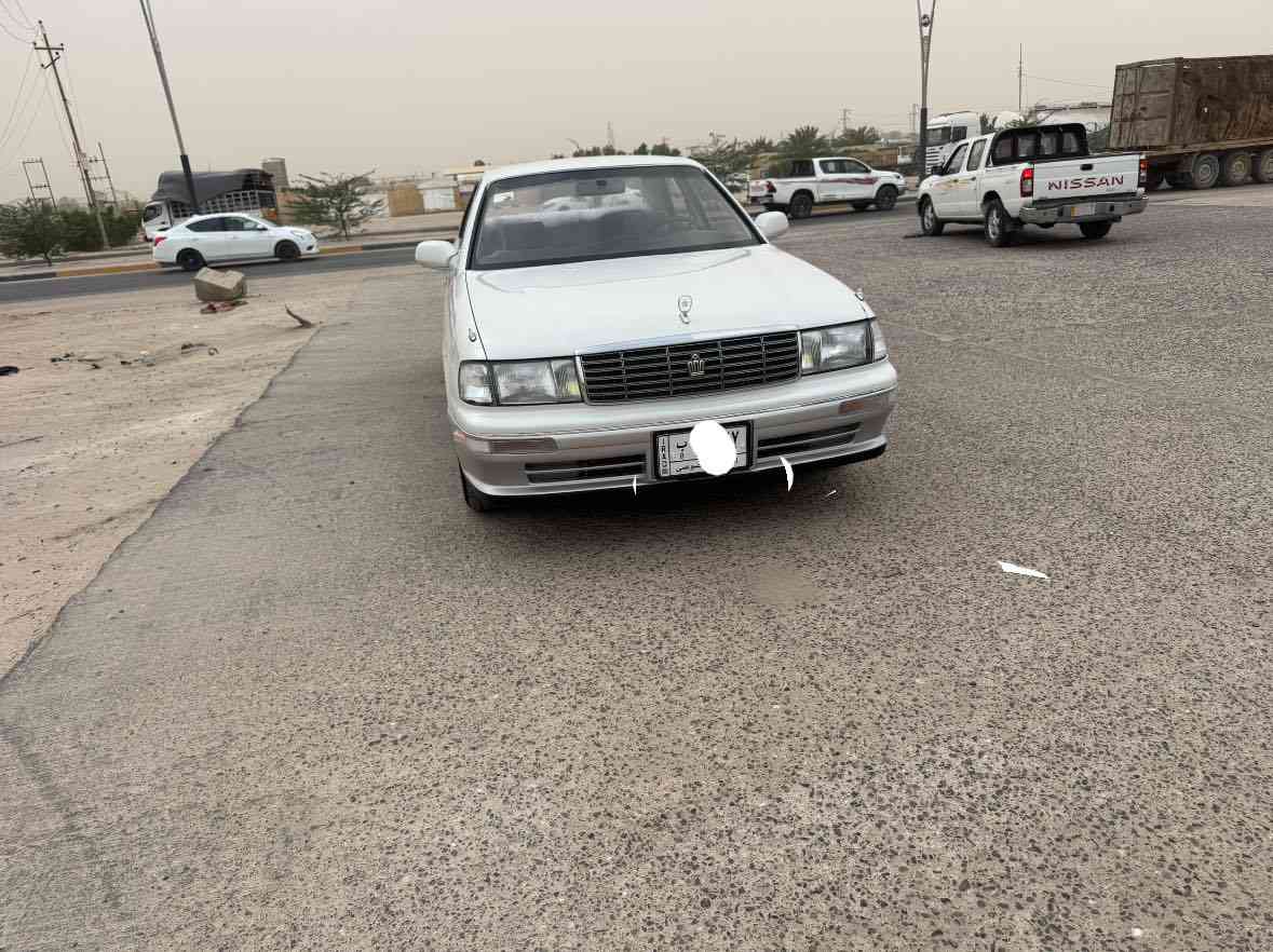 سلام عليكم 
بطة فصل مال مزاد للبيع موديل1993 مكفوله كص ونقل وضربه كير ومحرك 2/5اثنين ونص ديلكو جديد 
تخم تاير حداده جديده سياره كله جديده كشنات كهربائي سنويه تنتهي 28 رقم بصره تحويل ثاني يوم
السعر73$
العنوان البصرة الزبير رقم التلفون***********بيه واتساب

