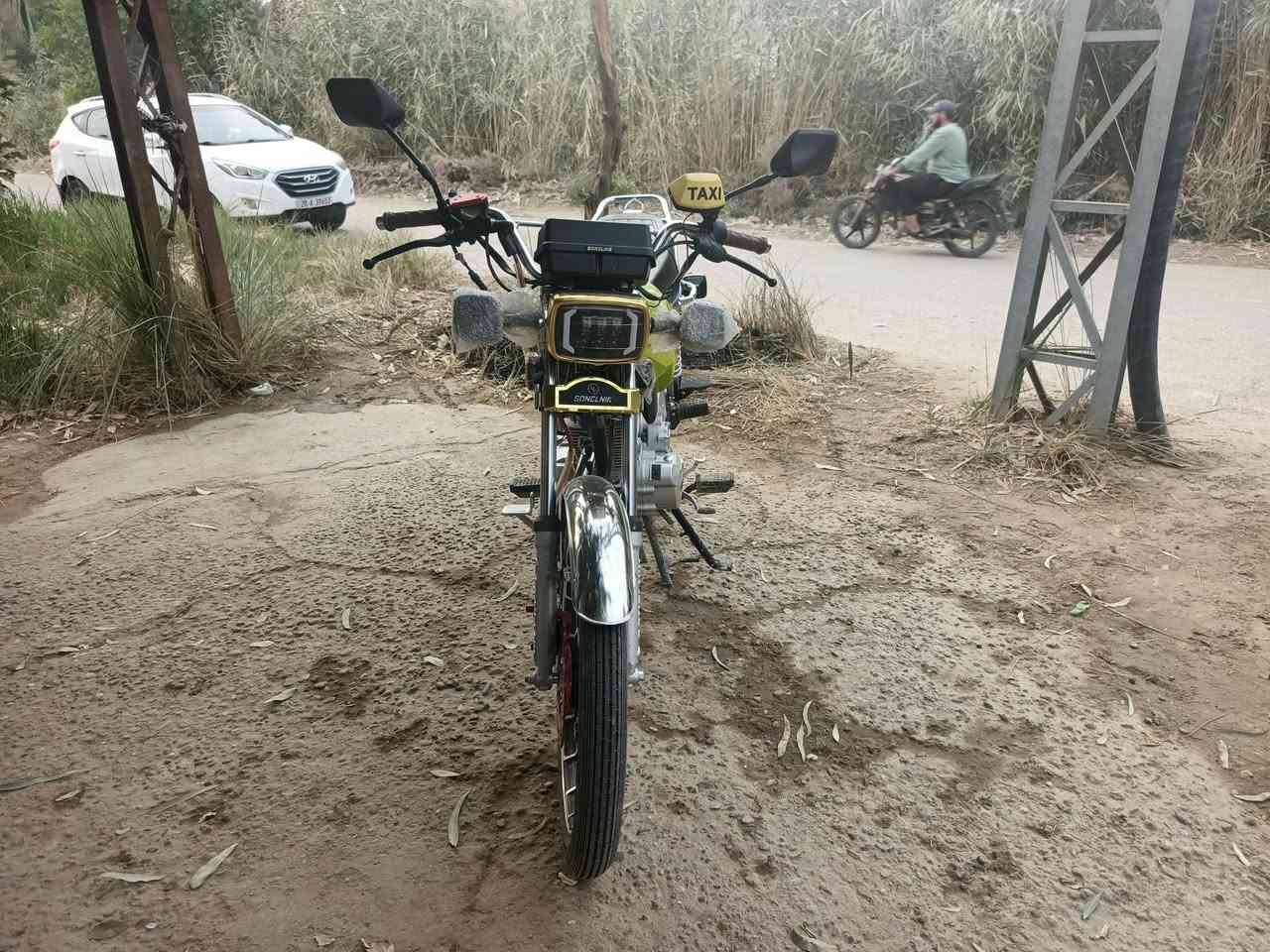 دراجه سيفان 2025 دراجه جديده صار لها شهر من طالعه من  الوكيل تشغيل عن بعد للاتصال ***********
