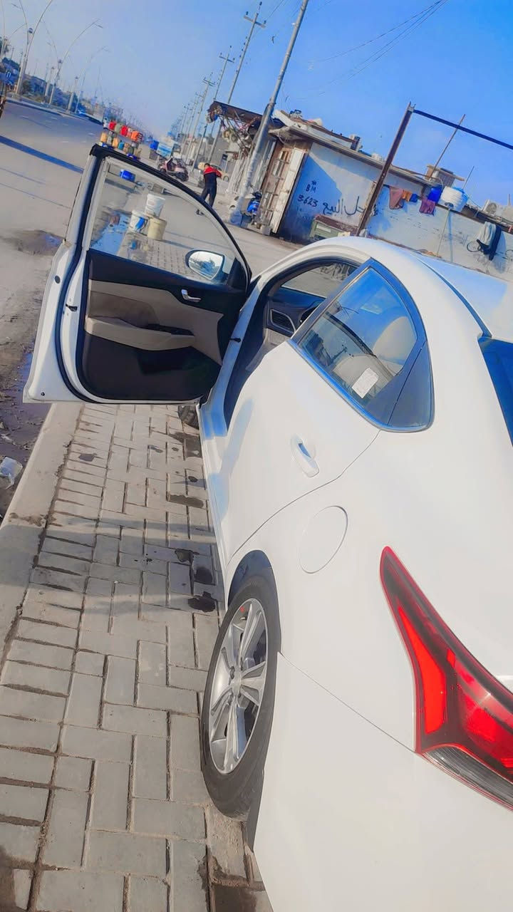 سلام عليكم بيع مستعجل سياره اكسنت 2019 السياره جديده بيها دعمه بل جاملغ السايق الامامي وربع من الباب بستوته تحويل ثاني يوم السعر 130تحويل مباشر السياره بصره هاتف ***********
