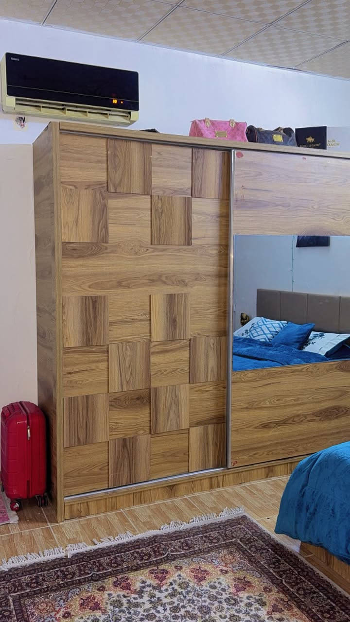 السلام عليكم اثاث مستعمل للبيع غرف النوم نضافه 50%  سعر الغرفه( 150)الف
والتخم+ سرير  الرصاصي  نضافه 80% السعر (400) الف 
الرصاصي الغامق (L)نضافه%70 ( 300)الف 
العنوان /  اربيل / مجمع الزيتون 
الرقم : *********** اسيا
الرقم : ***********كورك واتساب
