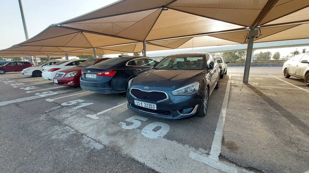 السلام عليكم ،كيا كادينزا 2015 Limited فول مواصفات ما عدا الفتحة وارد امريكي
كيا كادنزا موديل 2015 فئة (Limited)

​المواصفات والتفاصيل:

​المحرك: 6 سلندر، حجم 3,3 GDI.

​المواصفات: فول مواصفات الـ Limited (كراسي جلد، شاشة، كاميرا، تحكم ستيرن، بصمة، تبريد قطعتين، حساسات، مثبت سرعة، APS, TCS...) ما عدا الفتحة.

​الحالة : الكير والمحرك مكفولات(نضاف جداً) والسيارة جاهزة من كل النواحي.

​الكهربائيات: شغال الكل 100% وبدون أي نقص أو علامات بالدشبول 

​الحادث: السيارة وارد أمريكي، وصور الحادث موجودة 

​المكان: [بغداد ،الدورة ، ابو دشير ]
السعر: 115 وبيها مجال / او مراوس حسب القناعة .
للتواصل: [***********] أو بالخاص.
