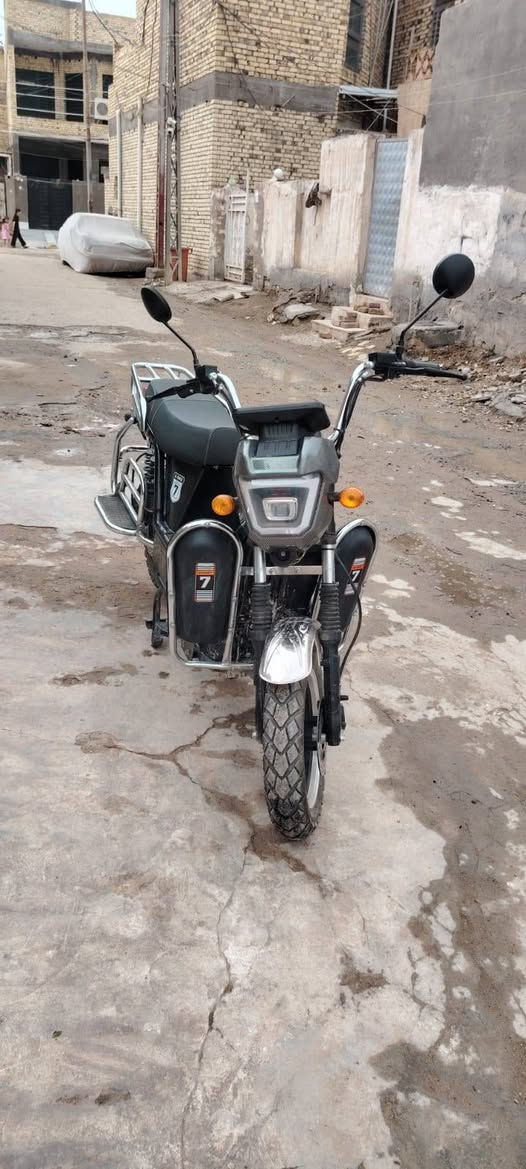 سلام عليكم دراجة شحن ست بطاريات صالهة 15يوم من مطلعهة من الوكيل جديدة شراي هاذ رقم راعيهة وتدلل‏‪0774 840 5313‬‏
