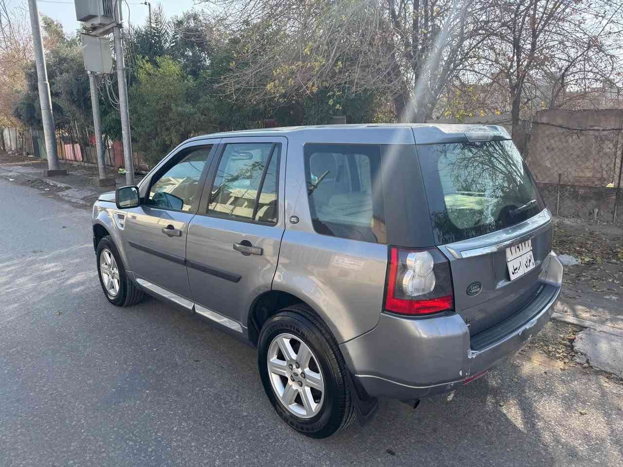 لاند روڤير 
٢٠١٢
خليجى
٩٢ هه زار رويشتوه
٢ سويج 
٢ پاًرچه ى صبوغه بي ژوورى
شوين هه ولير
٦ پستون
*********** أربيل, العراق
