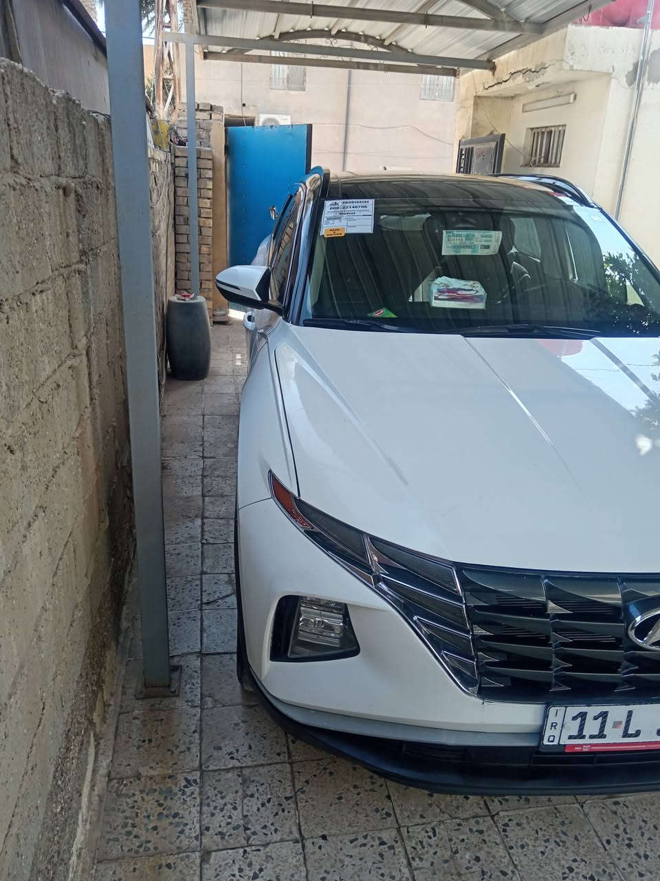 السلام عليكم سياره للبيع او مراوس توسان هايبرد ٢٢ ١٦٠٠مكينه تيربو فول مواصفات سياره جاهزه للأخير بيه حادث ٣قطع تبديل وبيه تصليح بل جتف السياره بنوراما رقم تلفون ***********
