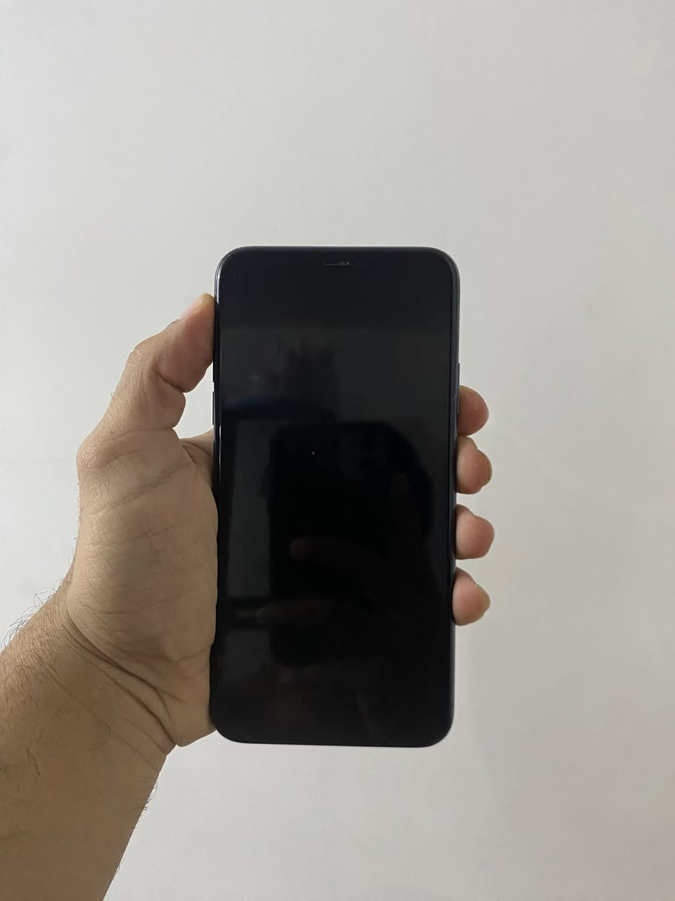 ايفون ١١ برو ماكس
ذاكرة ٢٥٦ 
بطارية ٧١ 
جهاز مامفتوح وتر 
شرق اوسط 
السعر ٣٦٠ 
مكاني نجف 
***********
