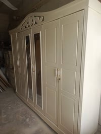 كناتير خليجي 6 ابواب واكو سلايت ابيض وكريمي لاستفسار 07827501252 واتسا...